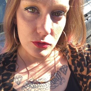 Meet your Posher, Liz